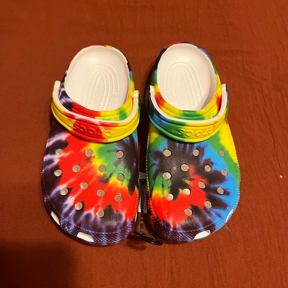 CROCS Vibrant Tie-Dye Clogs - Picture 2 of 3